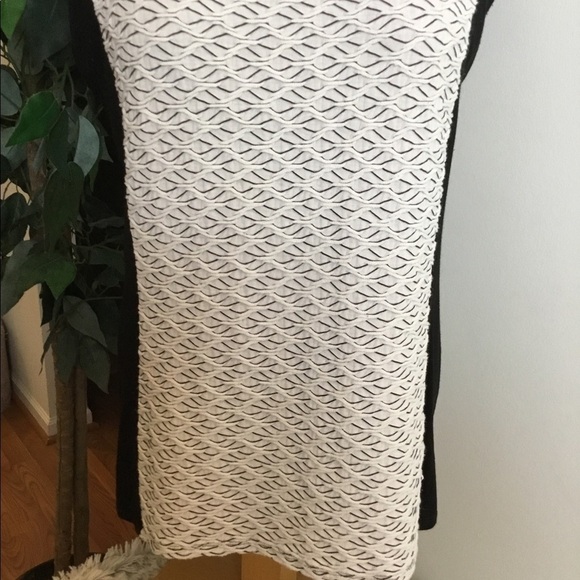 LIZ Claiborne black white large Tank - Picture 7 of 16